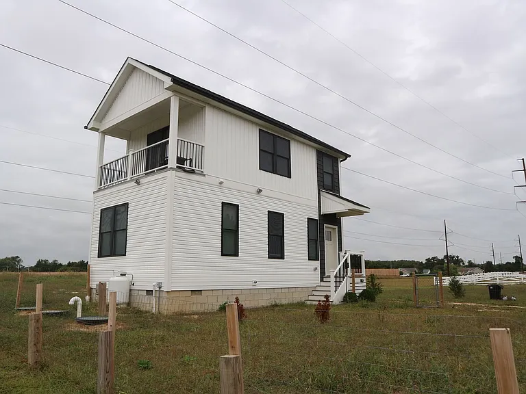 20929 Johnson Rd — Photo 2