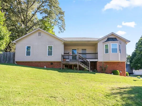 2720 Treehouse Ln, Lawrenceville, GA 30044