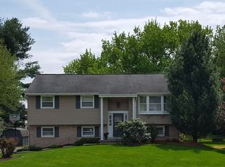 422 Parkwynne Rd, Lancaster, PA 17601