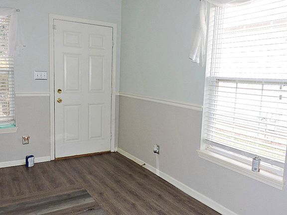3rd image of 8122 Corktree Dr