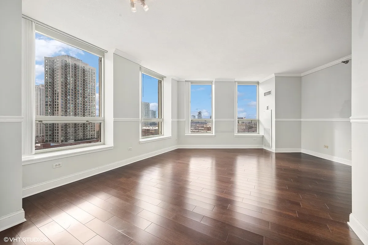Photo 2 of 19 - 600 N Kingsbury St #1202 - Chicago, IL Building Photo - 600 N Kingsbury St #1202