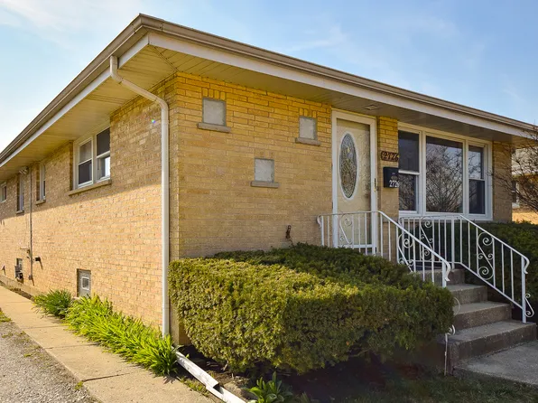 2726 Sarah St, Franklin Park, IL 60131