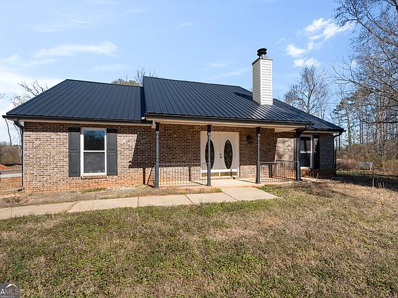 2nd image of 323 Snapping Shoals Rd