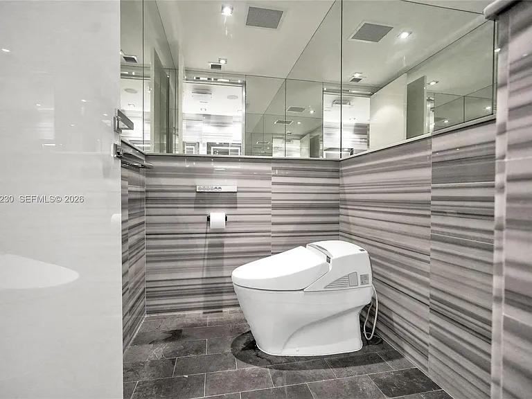 1100 Biscayne Blvd #6001 — Photo 28