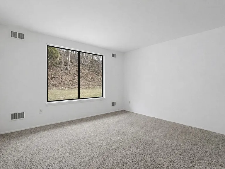 Village in the Park Apartments — Photo 8