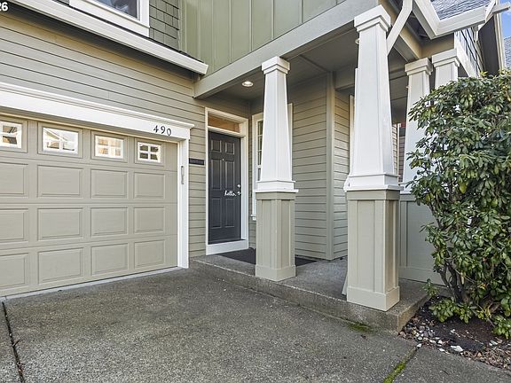 4th image of 490 NE 64th Way