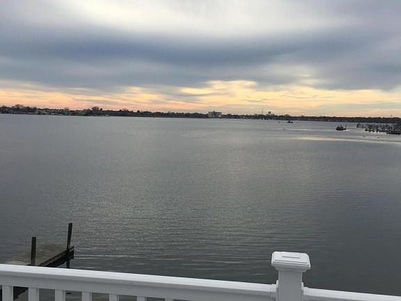 Panoramic water views 