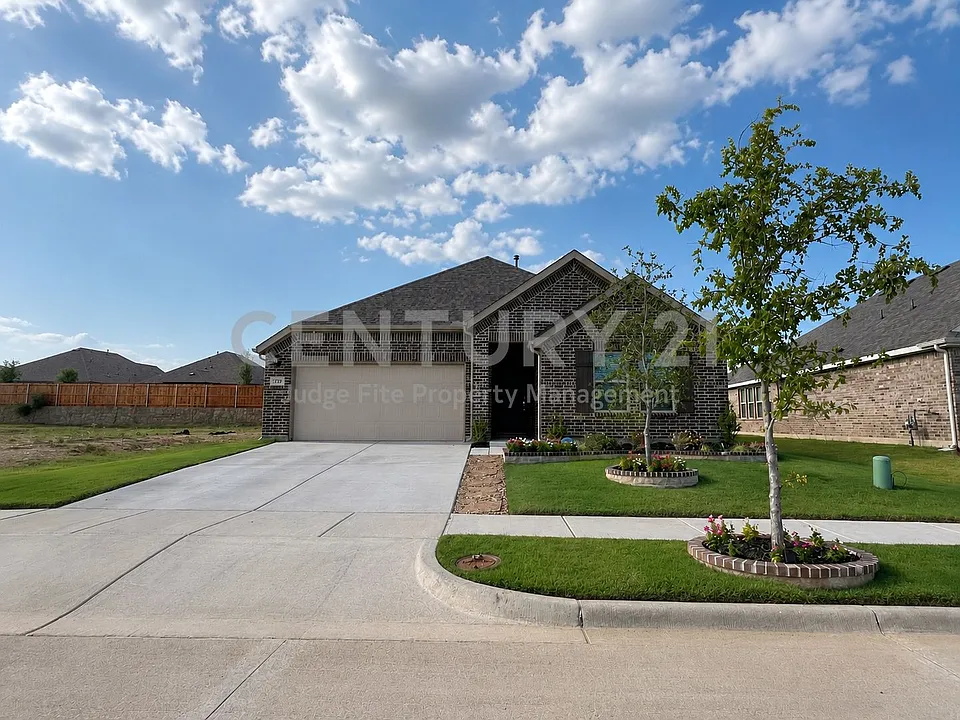 3720 Yarrow Dr
