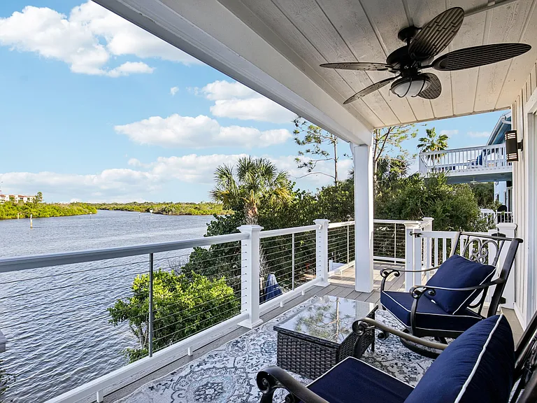 5422 Siesta Cove Dr — Photo 2