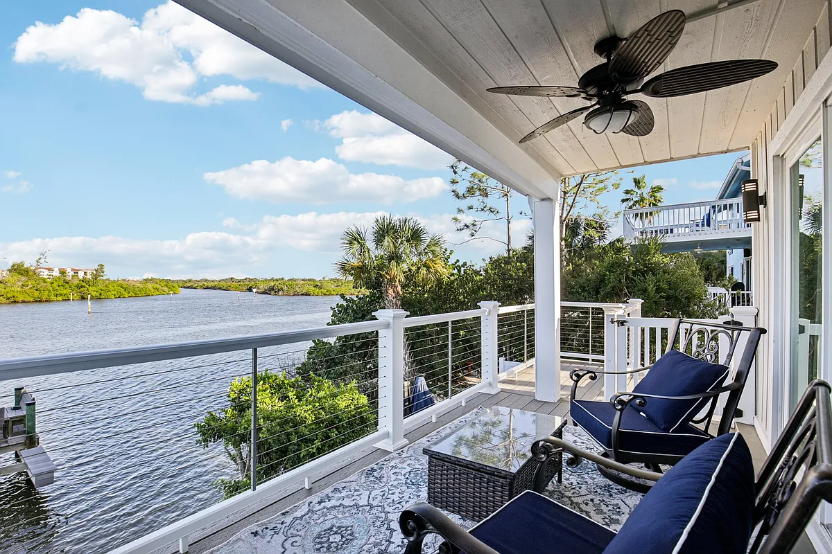 Building Photo - 5422 Siesta Cove Dr
