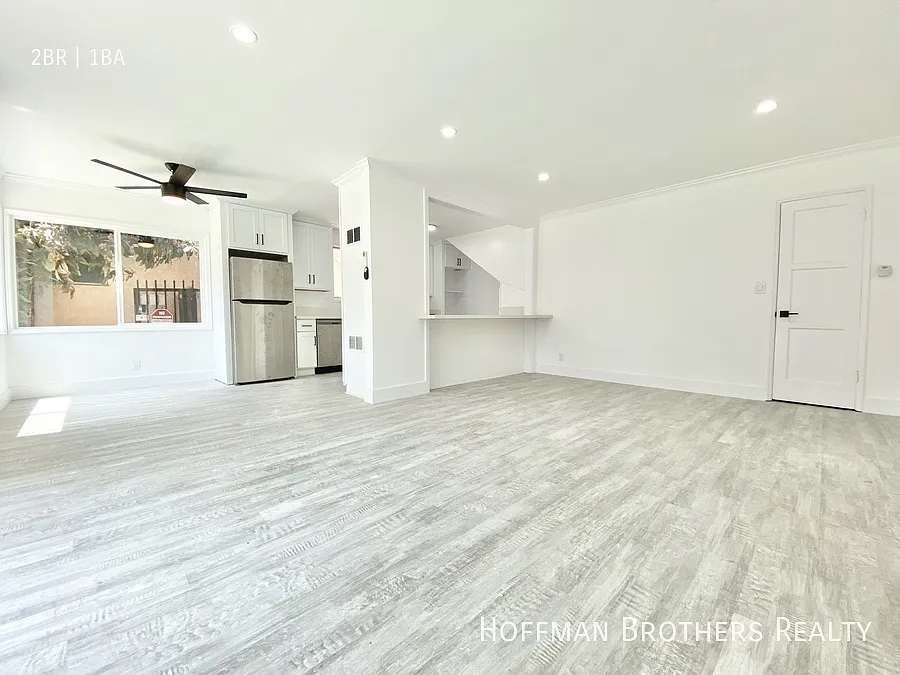115 S Carondelet St Los Angeles, CA 90057 — Photo 1