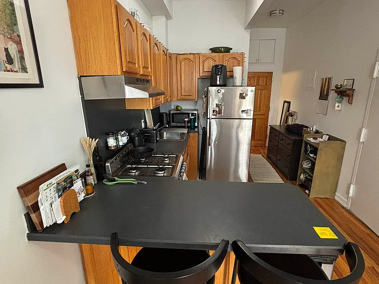 1699 Lexington Ave #2B — Photo 2