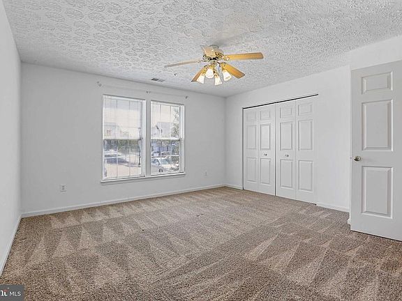 5th image of 9573 Shirewood Ct #9573