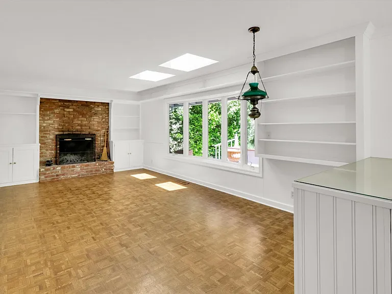 1064 Westridge Ave — Photo 14