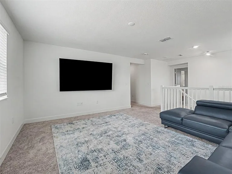 905 Overpool Ave — Photo 5
