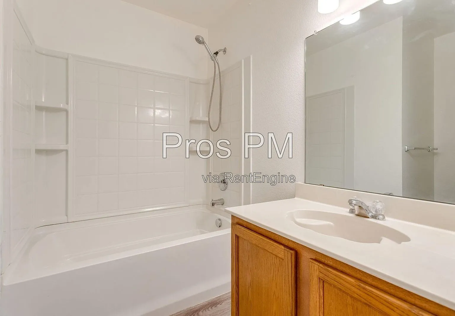 4 bed, 2.0 bath, 2093 sqft, $2,150 — Photo 4