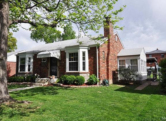 3rd image of 5419 Winona Ave