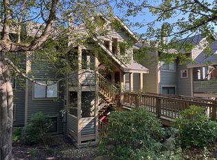 5026 Summit View Ct, Hidden Valley, PA 15502