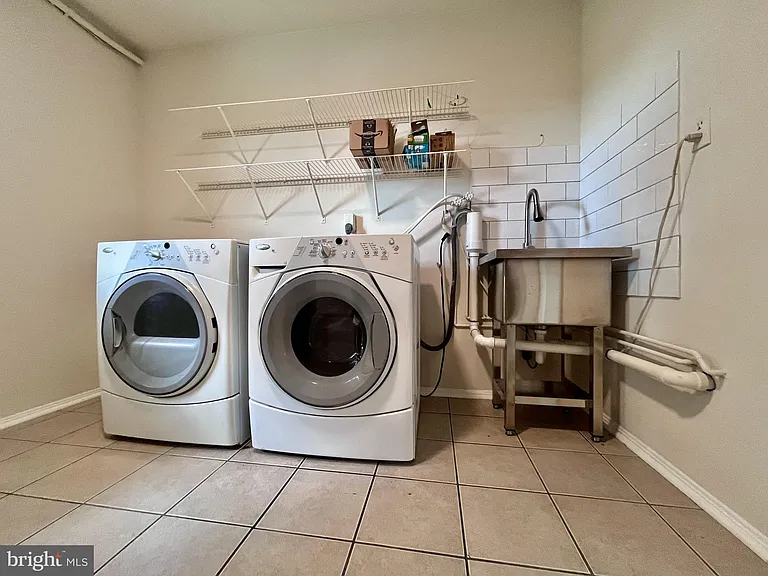 5350 Ravensworth Rd — Photo 55