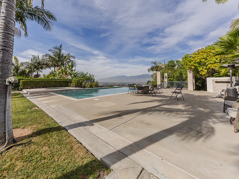 2416 Martingail Dr — Photo 23