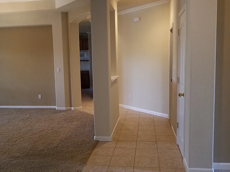 6145 Crater Lake Dr — Photo 13