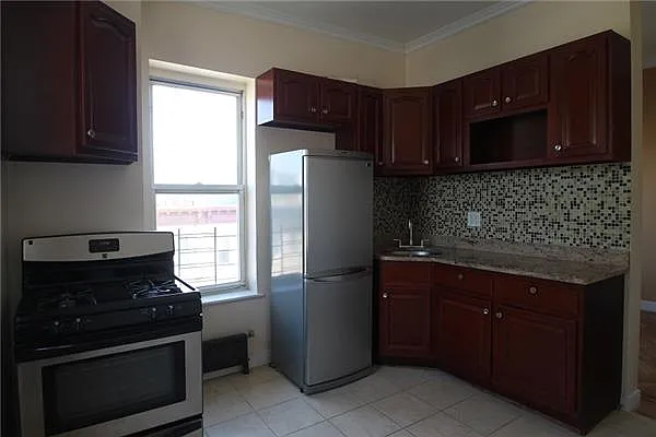 Rented by Space Marketing Shop | media 22