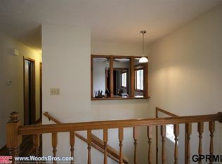 1735 Independence Cir, Lincoln, NE 68521