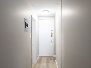 Grapes Manor, Calgary, AB T2T 1C7