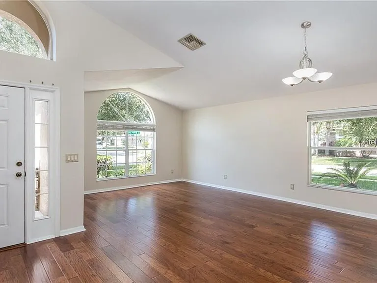 7139 Colony Pointe Dr — Photo 3
