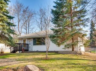 6728 4th St N, Oakdale, MN 55128