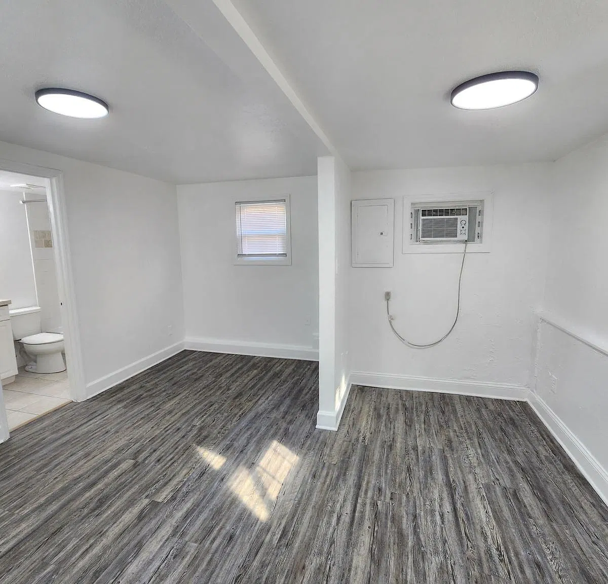 409 Poinsettia Road - # 1 — Photo 1