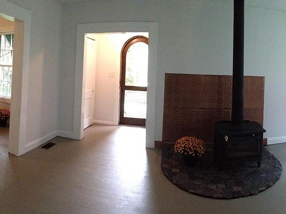 3rd image of 2129 Island Home Ave