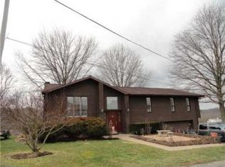 1 Compton Ct, Milton, WV 25541