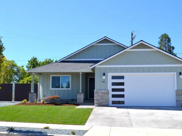 185 SW Rock Gulch Rd, Grants Pass, OR 97527