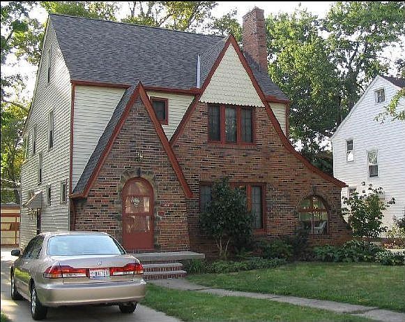 Brick and vinyl exterior