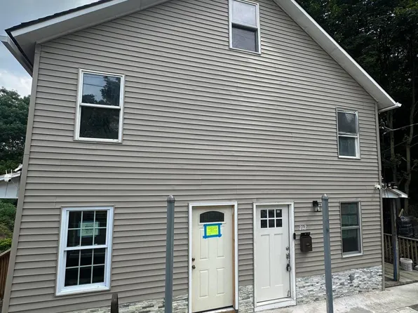 210 McGinnis St, Plymouth, PA 18651