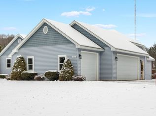 5060 Hidden Glen Dr, Traverse City, MI 49684