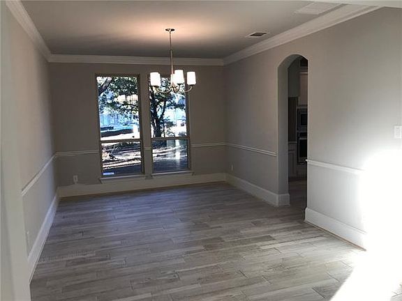 2nd image of 2605 Sunset Vista Cir