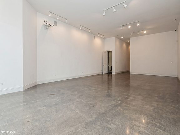 3rd image of 843 N California Ave #1