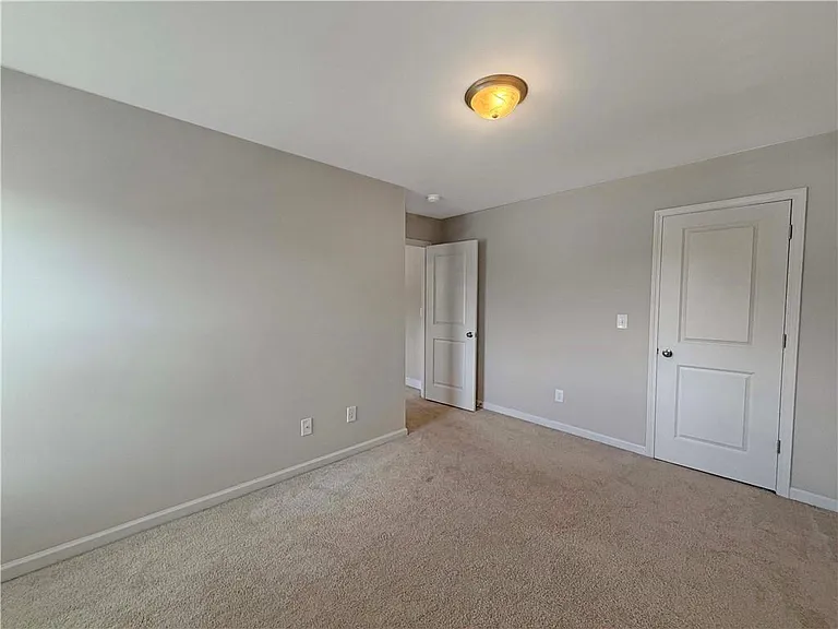 285 Holdings Dr — Photo 20