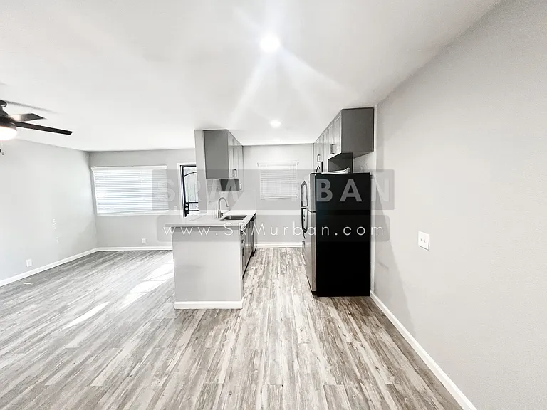 3209 Meade Ave #4 — Photo 2