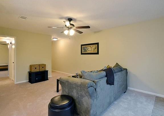 3rd image of 7409 Shadow Hill Dr APT 111