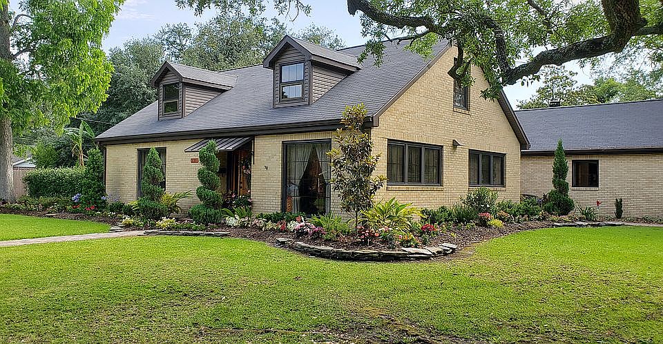 1st image of 231 Jefferson Dr