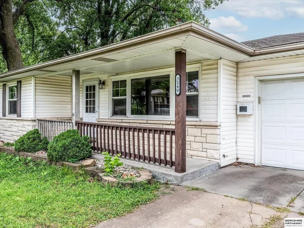 3240 S 45th St, Omaha, NE 68106