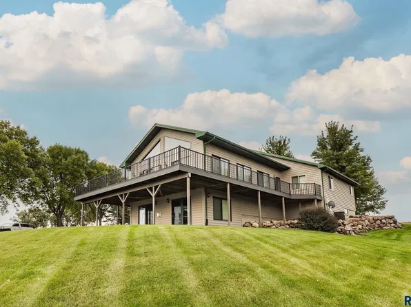 6358 Harbor Way, Wentworth, SD 57075