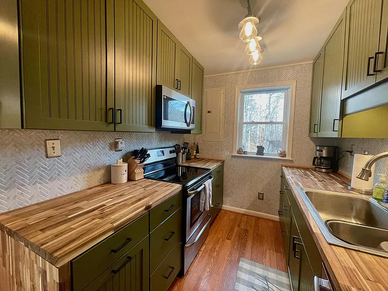308 Pine Dr — Photo 10