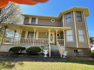 4701 Woods Xing, Jefferson City, MO 65109