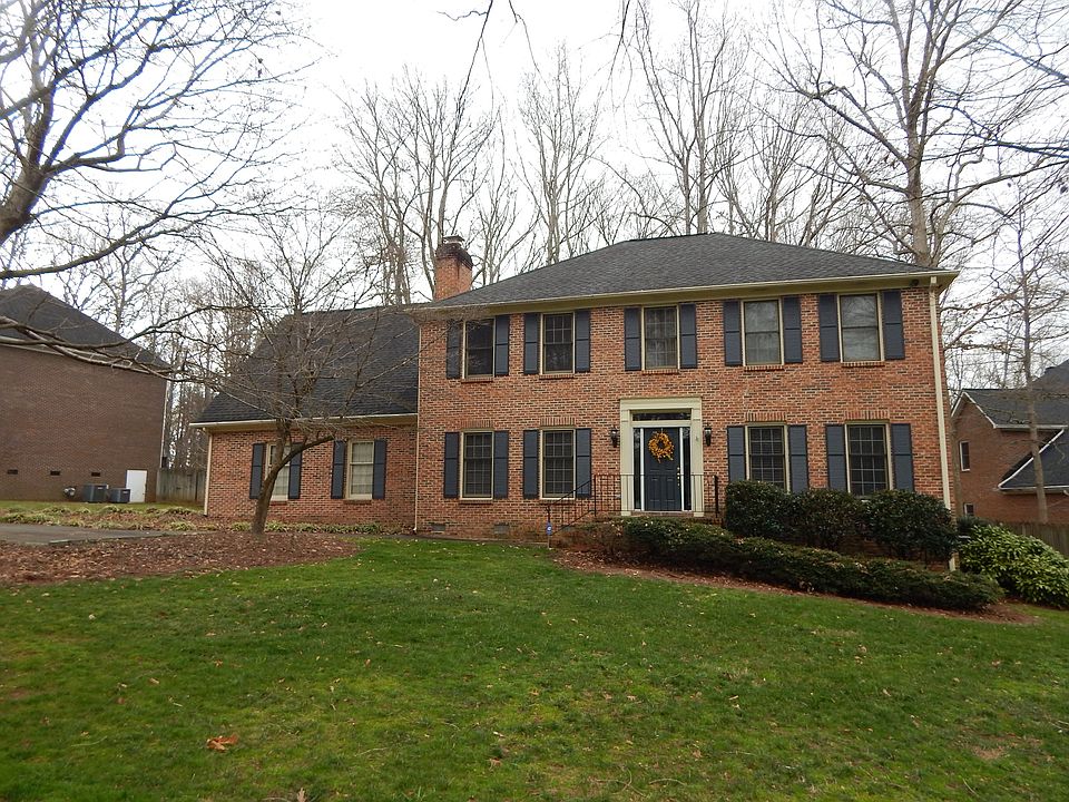 1st image of 2792 Oakhurst Dr