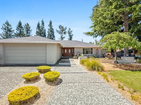 207 Oak Shadow Drive, Santa Rosa, CA 95409