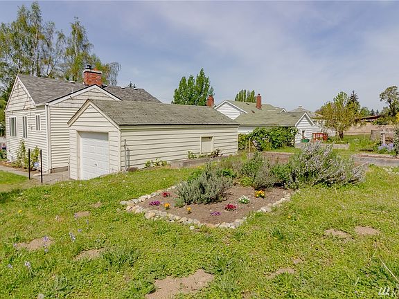 3rd image of 11860 12th Ave S